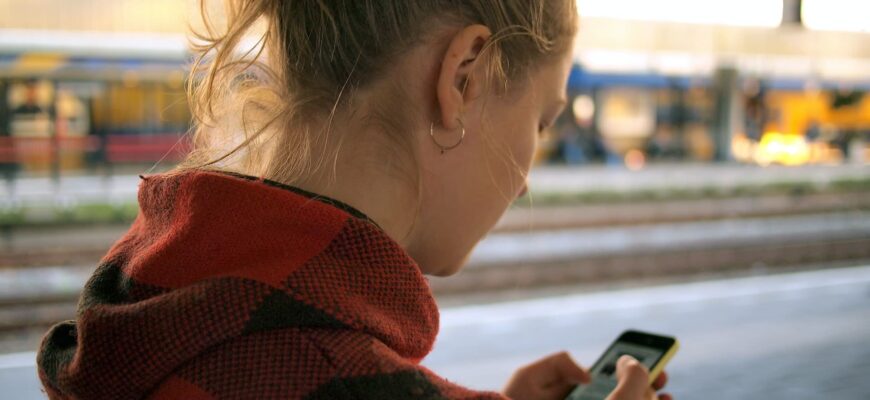 how to hack boyfriends text messages